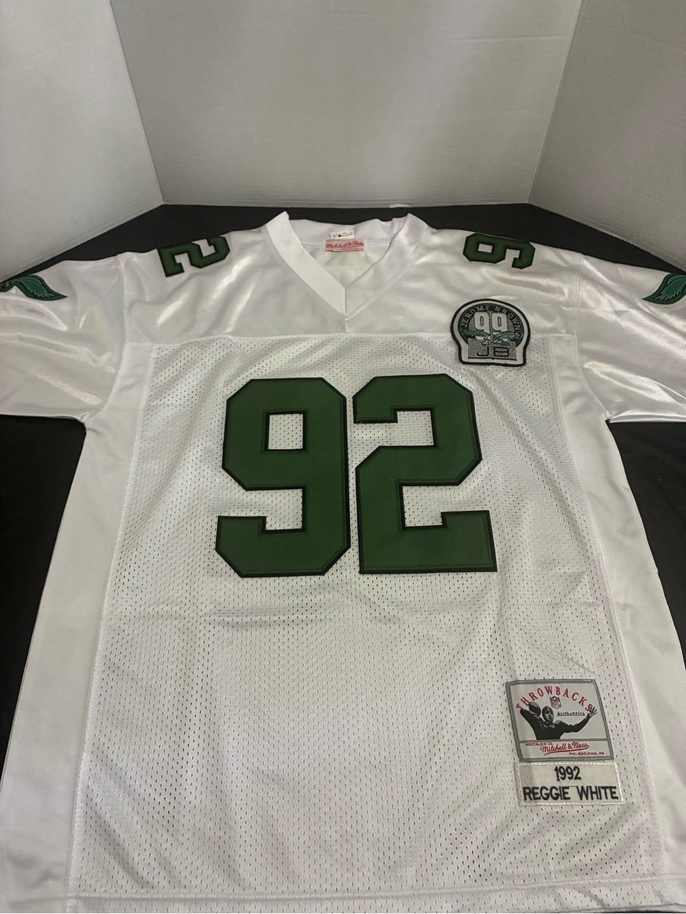 Mitchell & Ness Reggie white eagles jersey